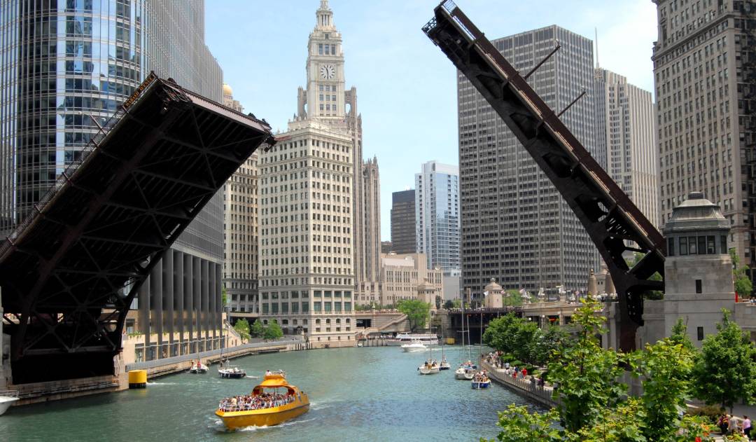 Chicago_River_2.jpg