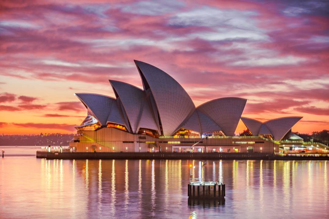 Opera_House_at_sunset.jpg