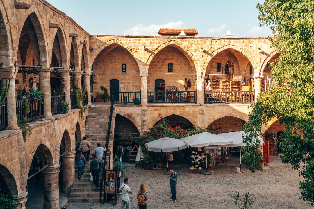 Buyuk_Han_caravanserai_building.jpg