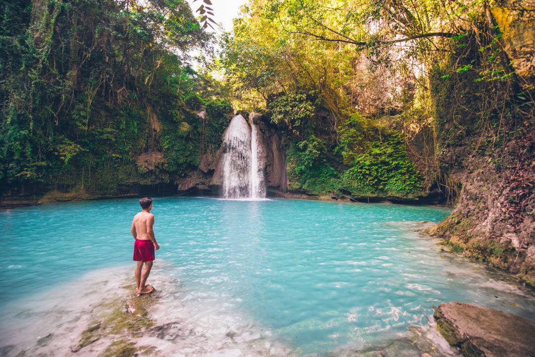 Kawasan_waterfall.jpg