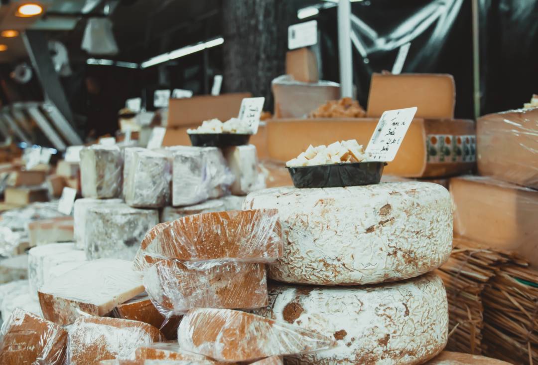 cheese_market.jpg