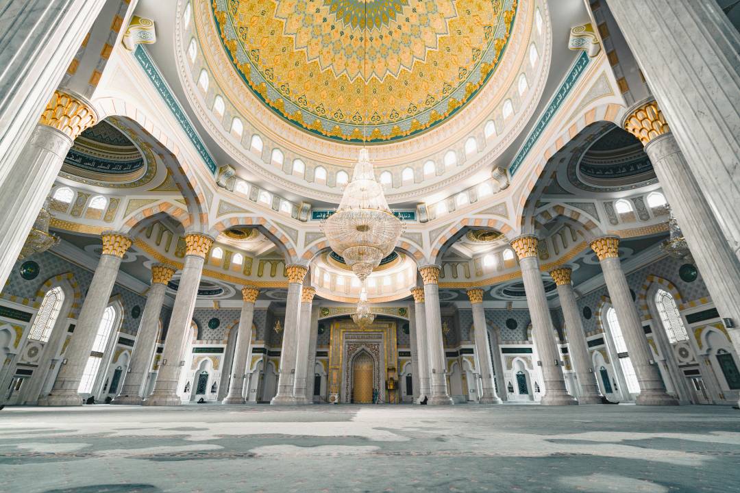 mosque_interior.jpg