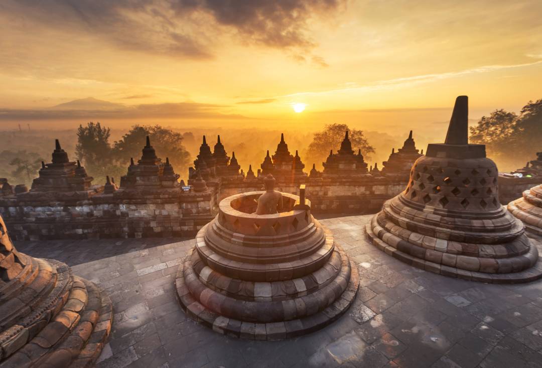 Sunset_Borobudur.jpg