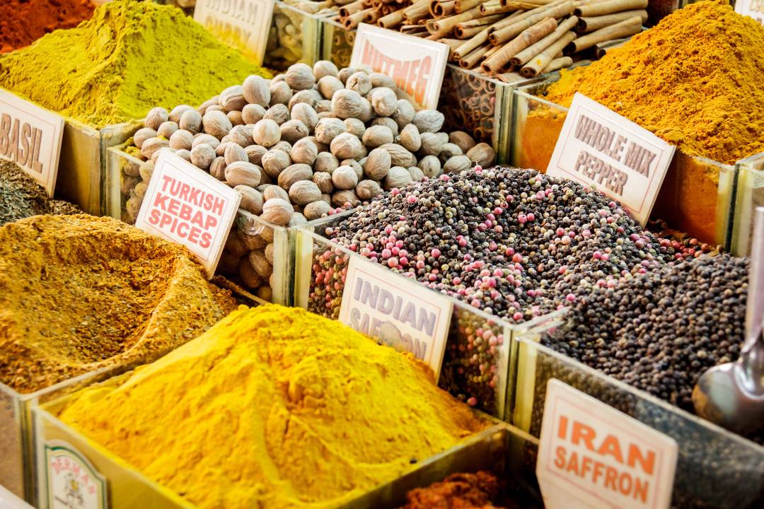 Spices_for_sale.jpg