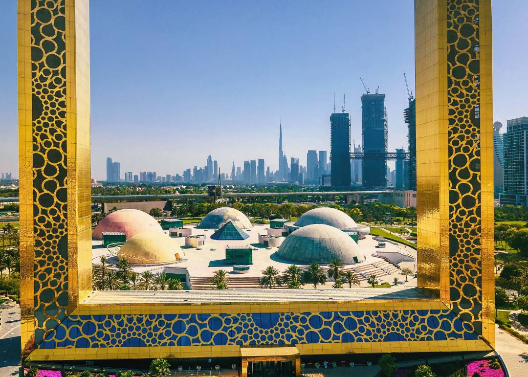 DubaiFrame2.jpg