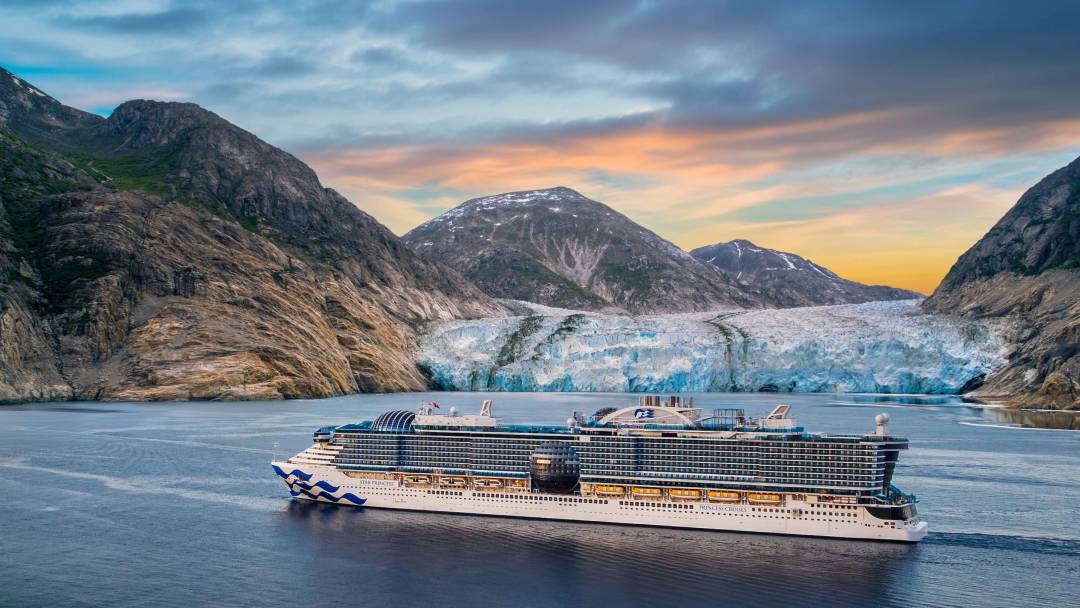Cruiseship_Alaska.jpg