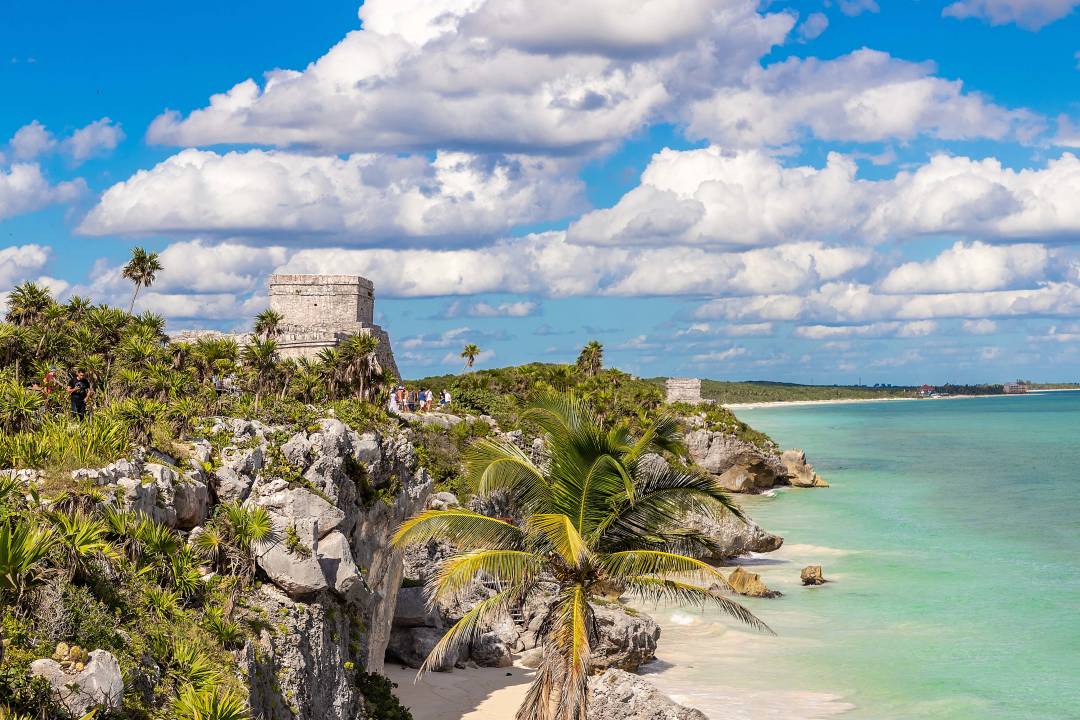 ruins_in_Tulum.jpg