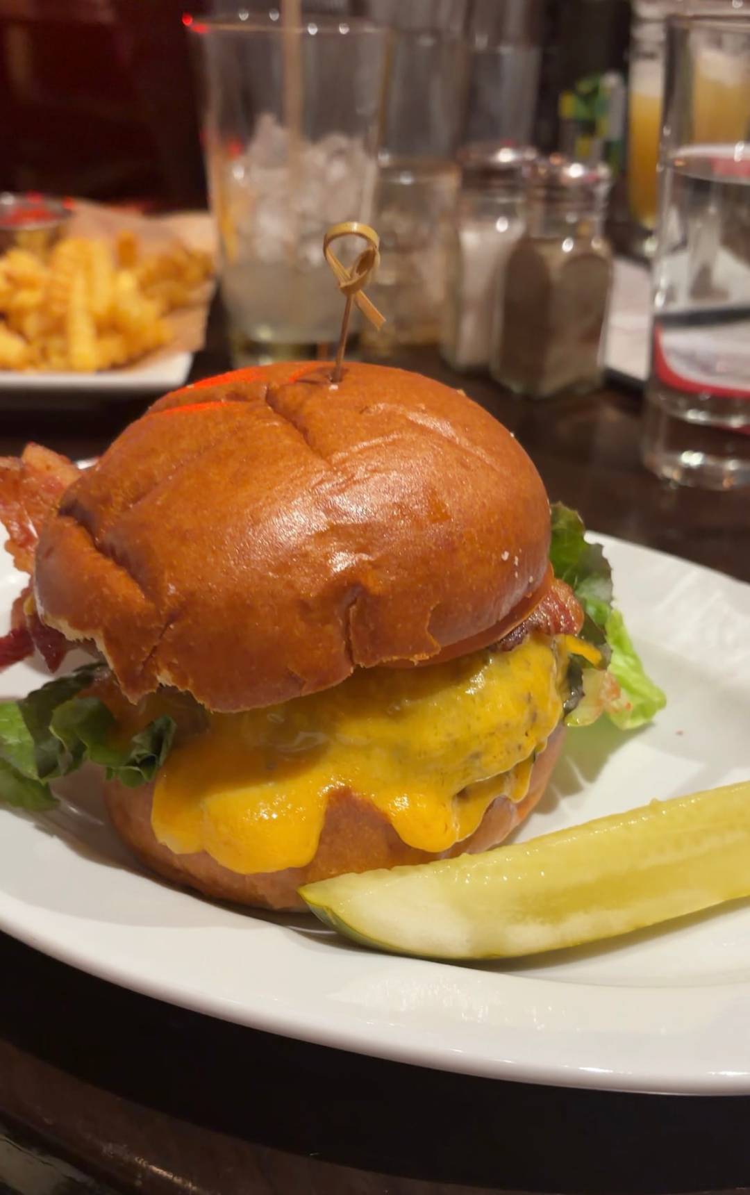 5Napkin_Burger.jpg