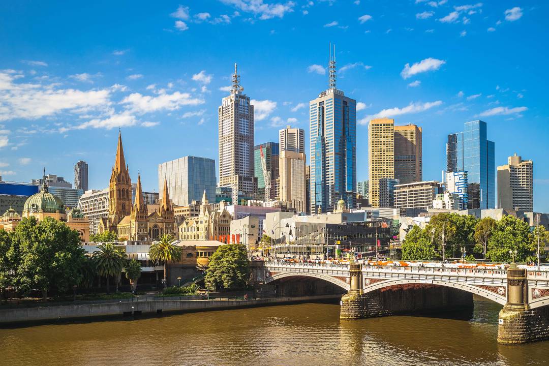 melbourne_city_skyline_yarra_river.jpg