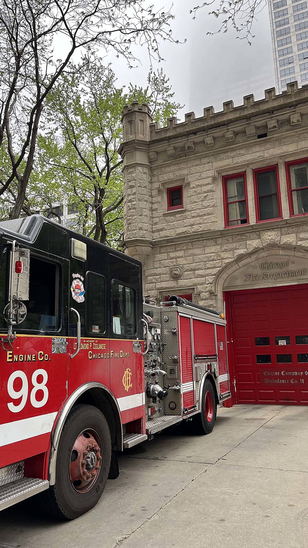 chicago-fire-station-98-historic-building.jpg