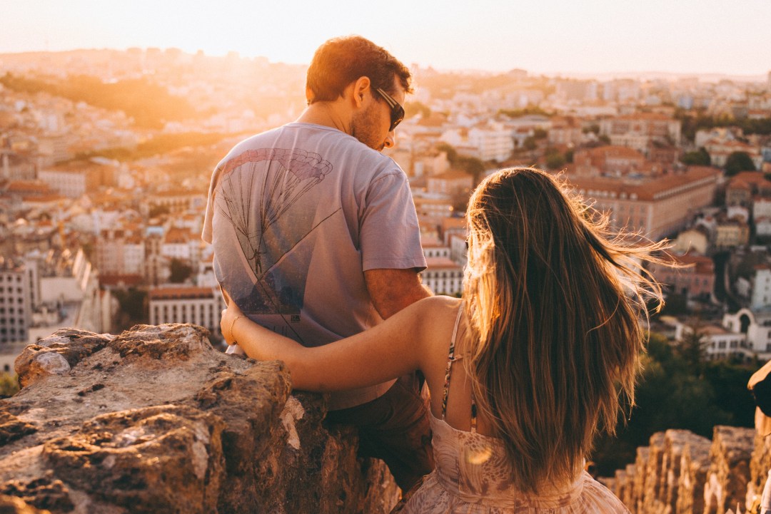 Couple_at_sunset.jpg