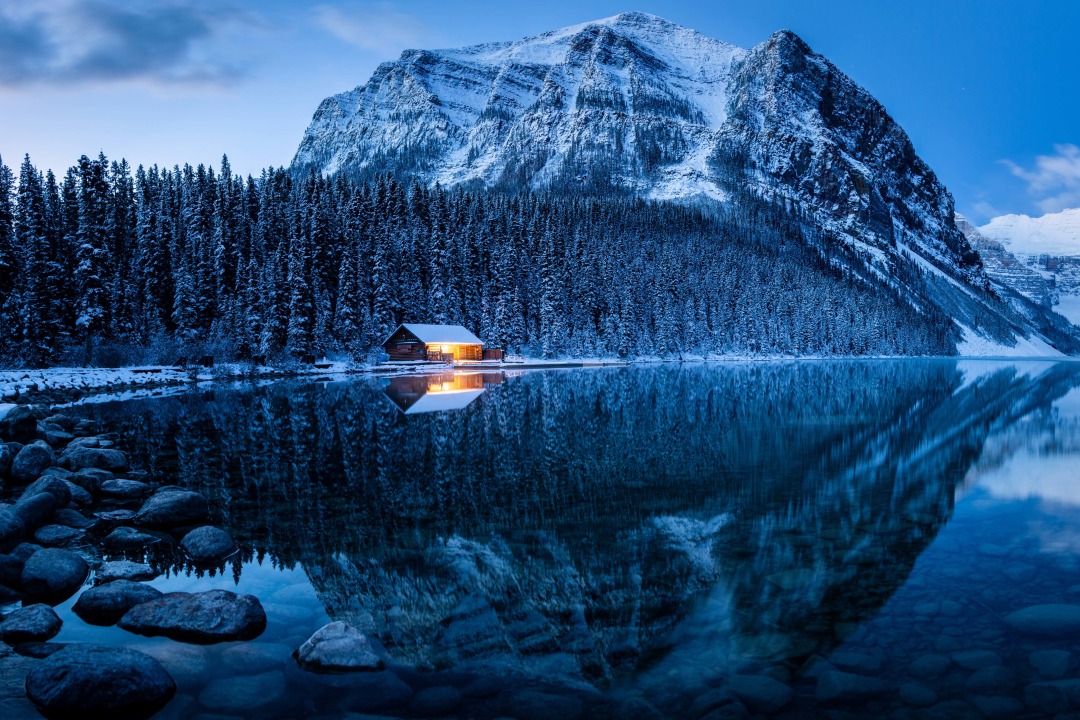 Winter_Alberta_Lake.jpg