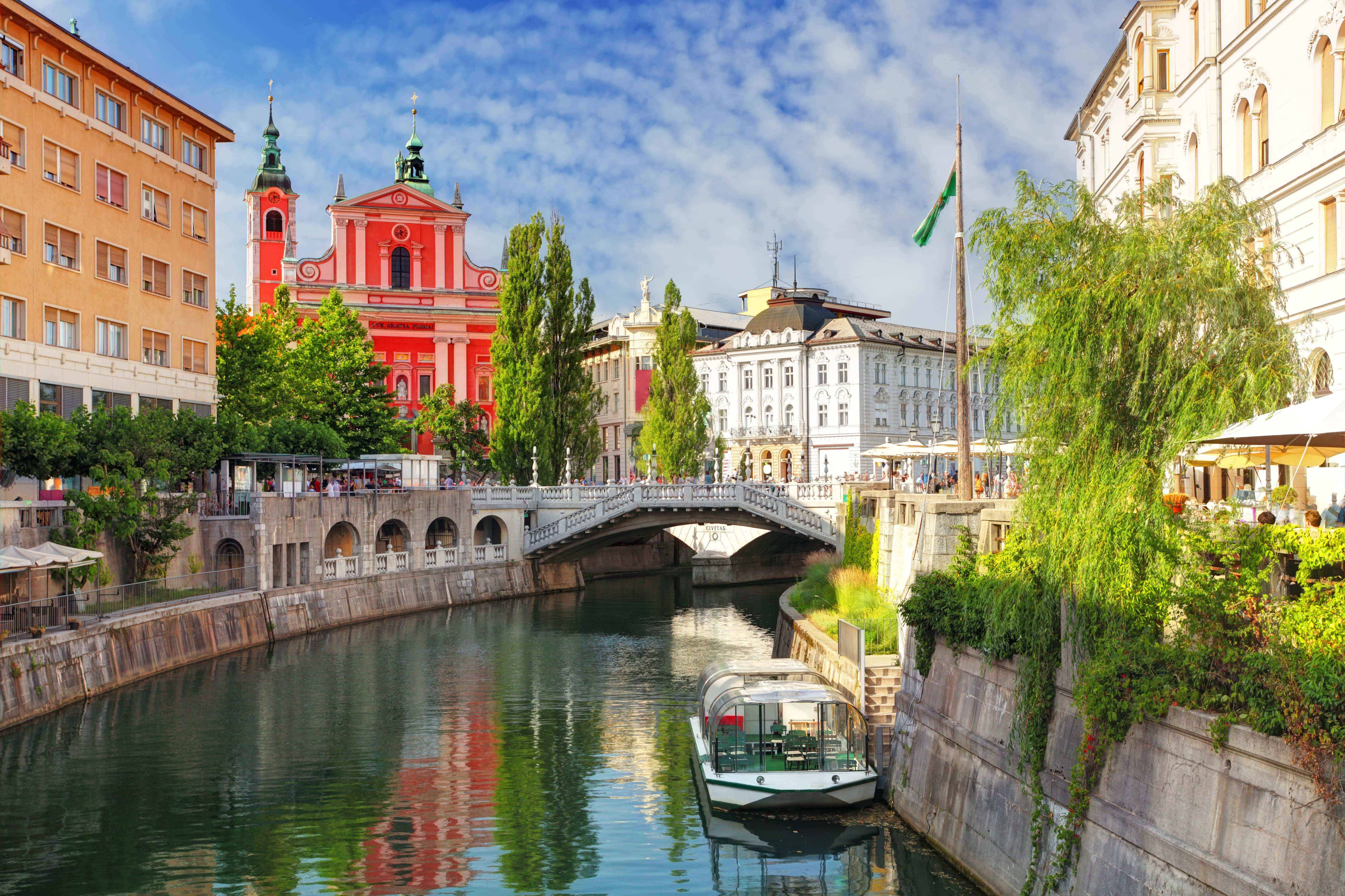 Travel: Vintage Shopping in Ljubljana : As the Bird flies